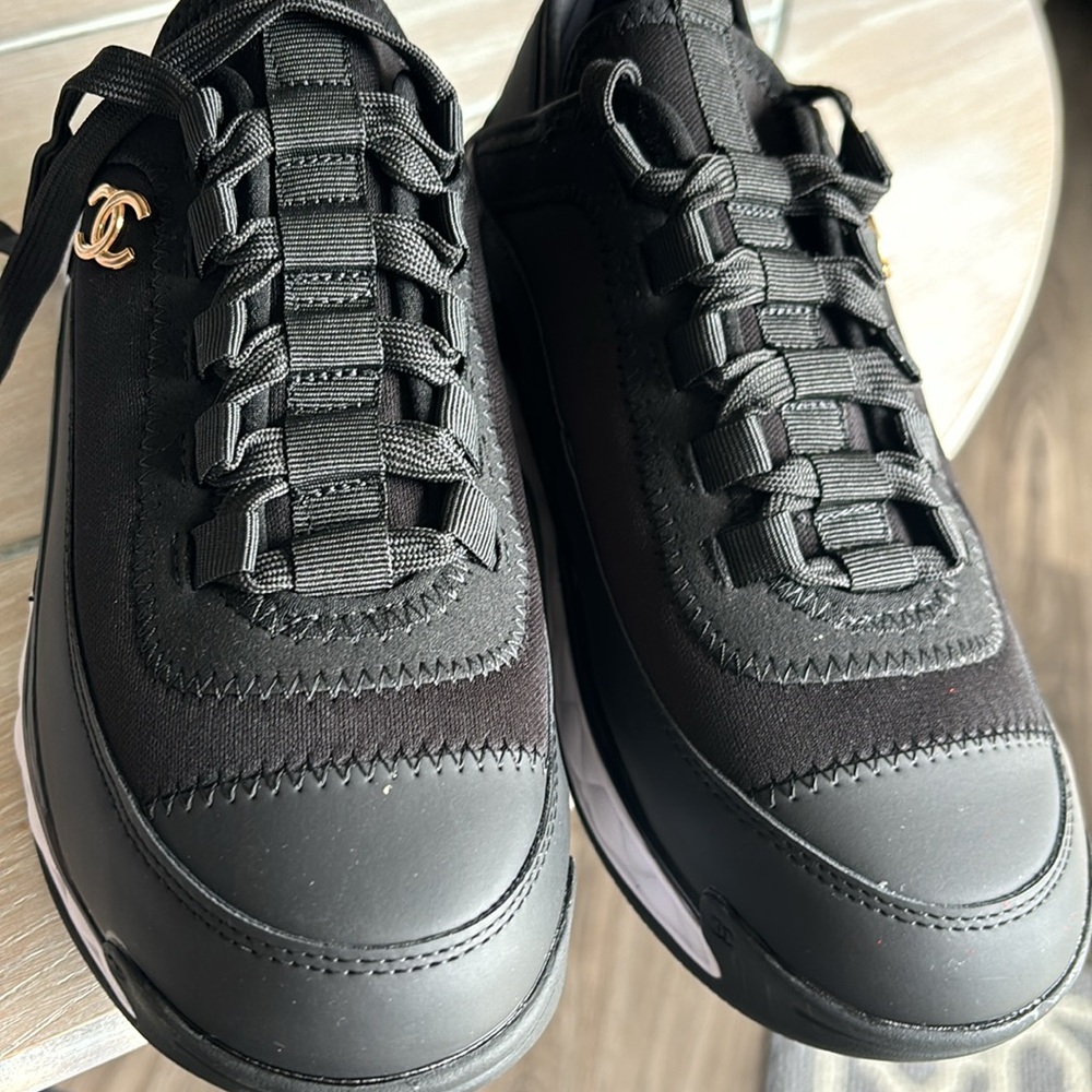 New rubber shoes - Picture 2 of 7